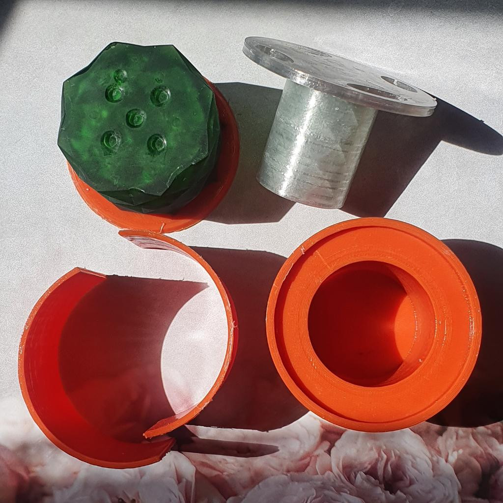 Модель для заливки силиконом Стакан геометрия с крышкой