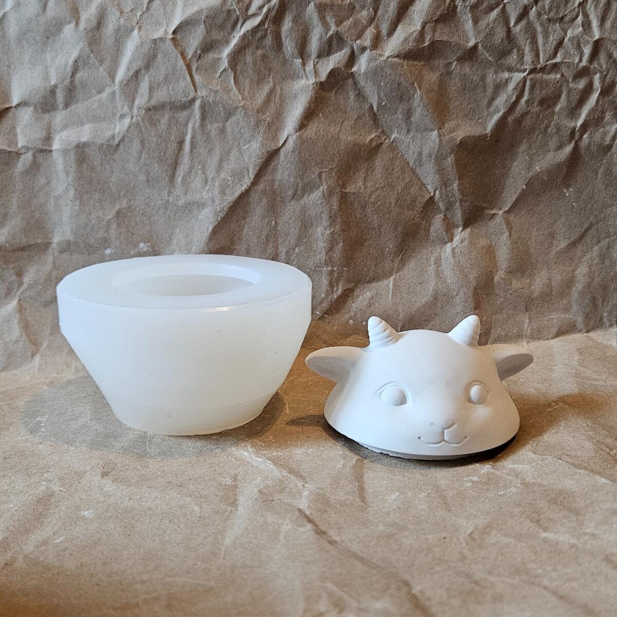 Силиконовая форма Коза (крышка) и стакан шар