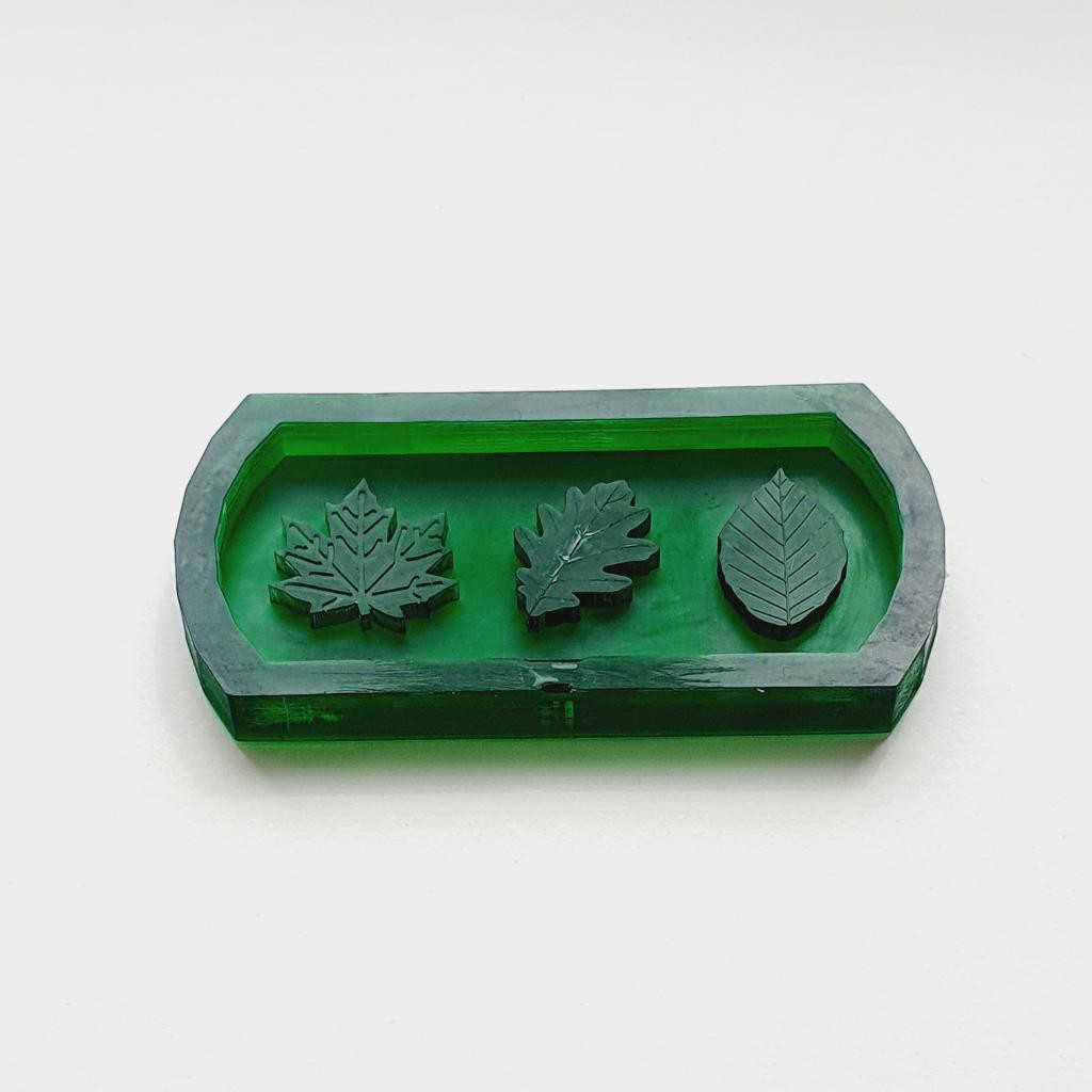 Модель для заливки силиконом Листики мини