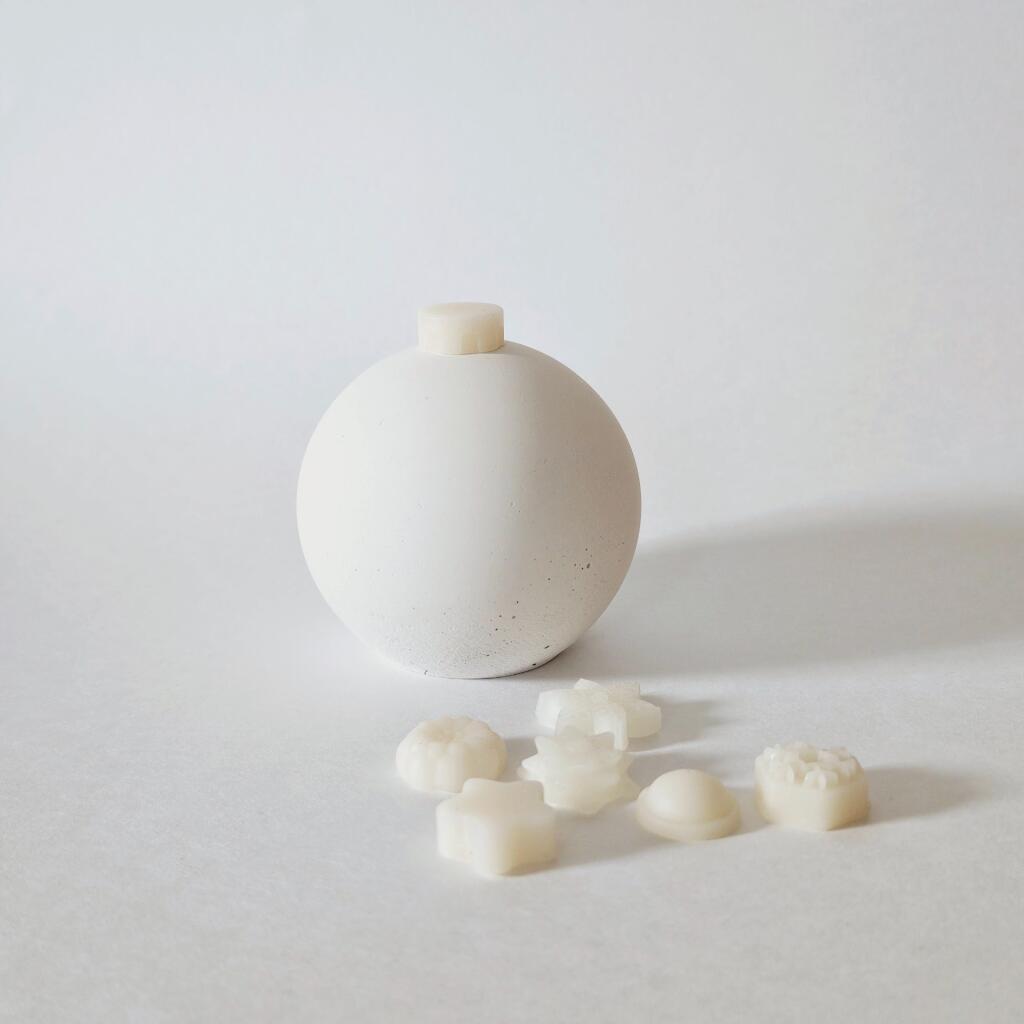 Набор силиконовых форм: шар и палетка подвесов