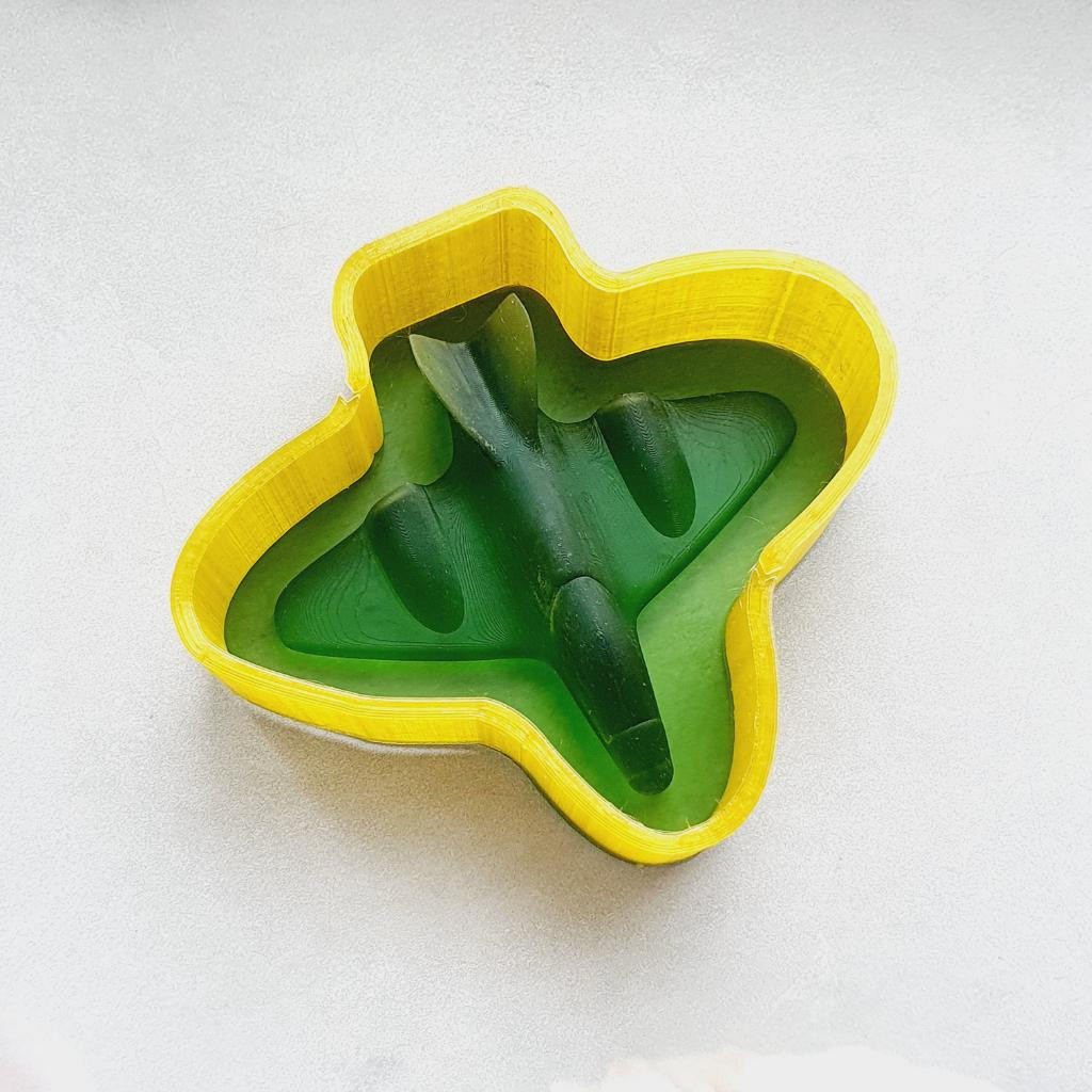 Модель для заливки силиконом Самолёт с уже готовой основой и разборными опалубками