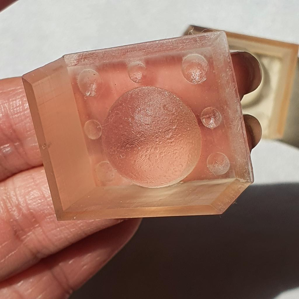 Модель для заливки силиконом "Кукурузный шарик" с готовой основой и раздельными опалубками.