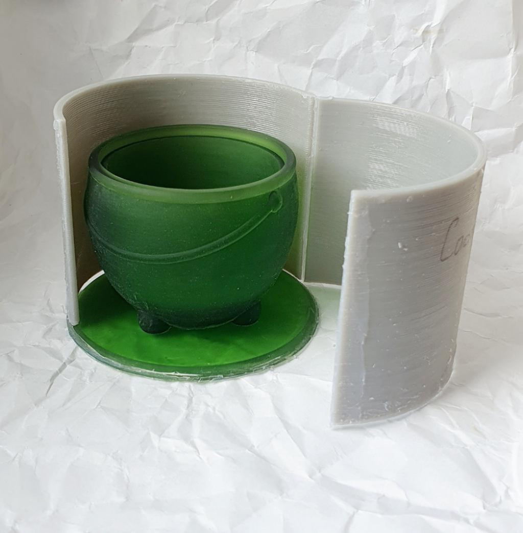 Модель (набор) для заливки силиконом Котелок круглый с уже готовой основой и разборными опалубками