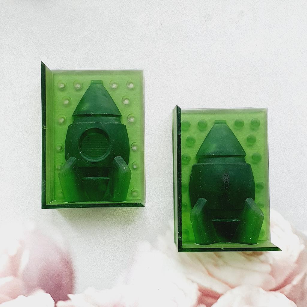 Модель для заливки силиконом Ракета с уже готовой основой и разборными опалубками