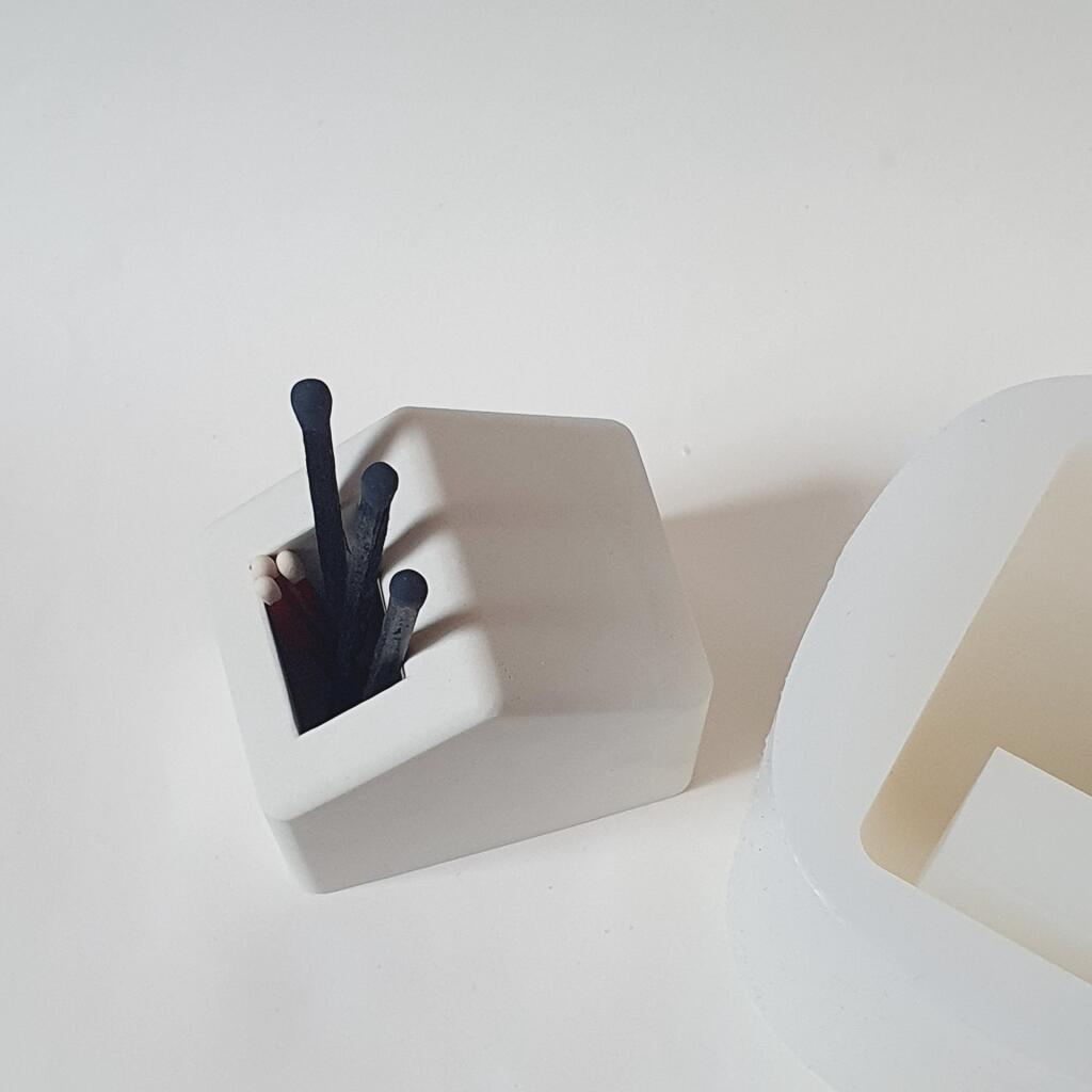 Силиконовая форма стакан для спичек Домик