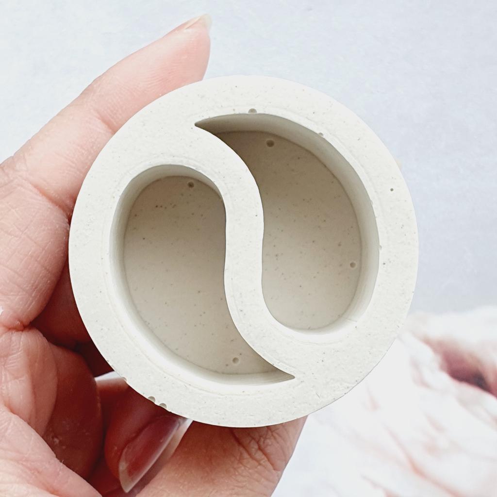 Новинка!

🍀Кашпо Инь Янь!

🍀Размеры:
Диаметр 5 см
Высота 2.5 см

🍀Объём ~ 20 мл

🍀Цены:

Модель