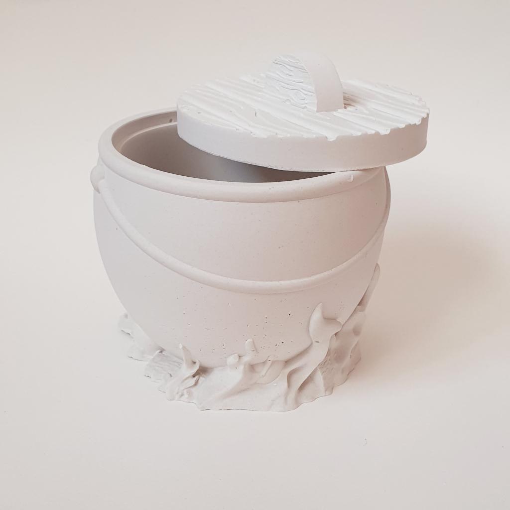 Силиконовая форма 
Котелок на костре

🍀Объем: 151

🍀Размеры:
Диаметр 9 см х 9.5 см
Высота: 6.9 см