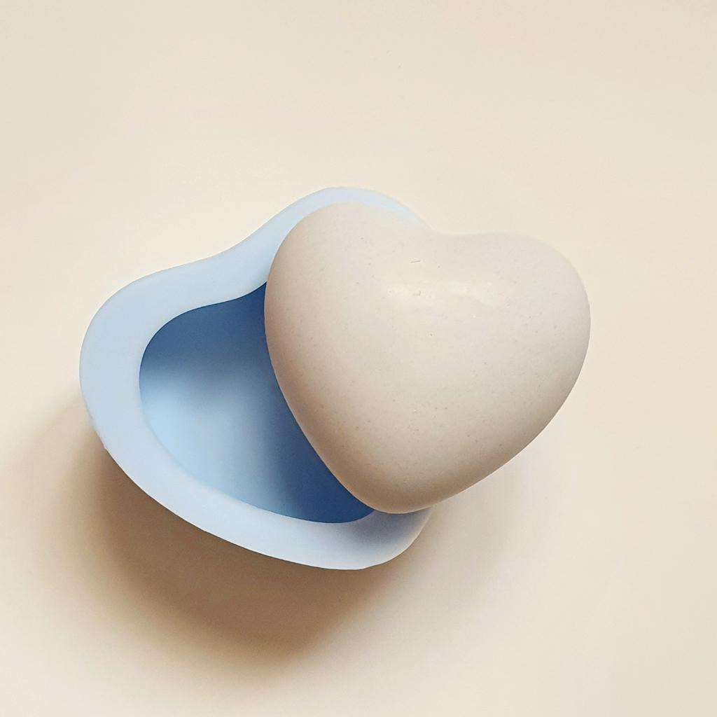 Модель для заливки силиконом Сердце

🍀Размеры:
6.5 см х 7 см
Высота 3.5 см

🍀Срок изготовления:
3-