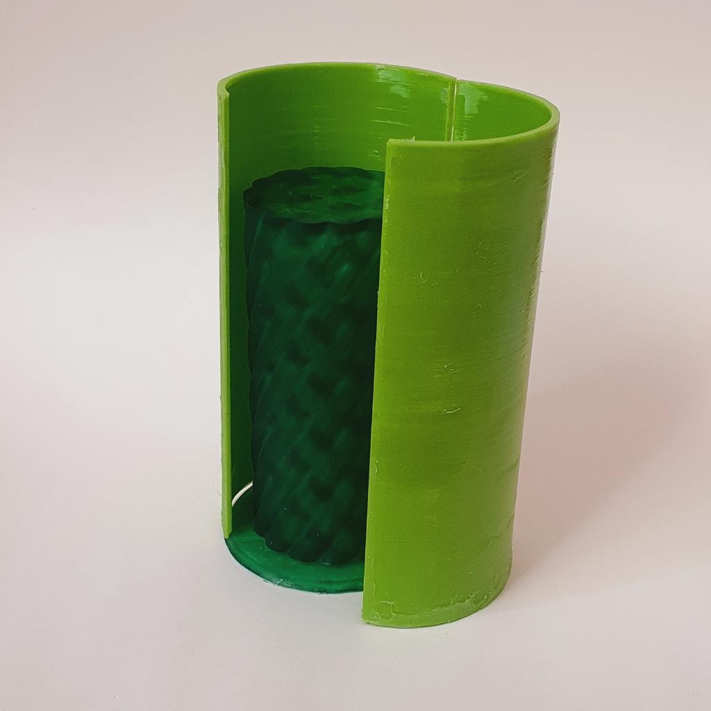 Модель для заливки силиконом 
Свеча Зефирка

🍀Размеры изделия:
Высота 10см
Диаметр 4.5 см

🍀В набо