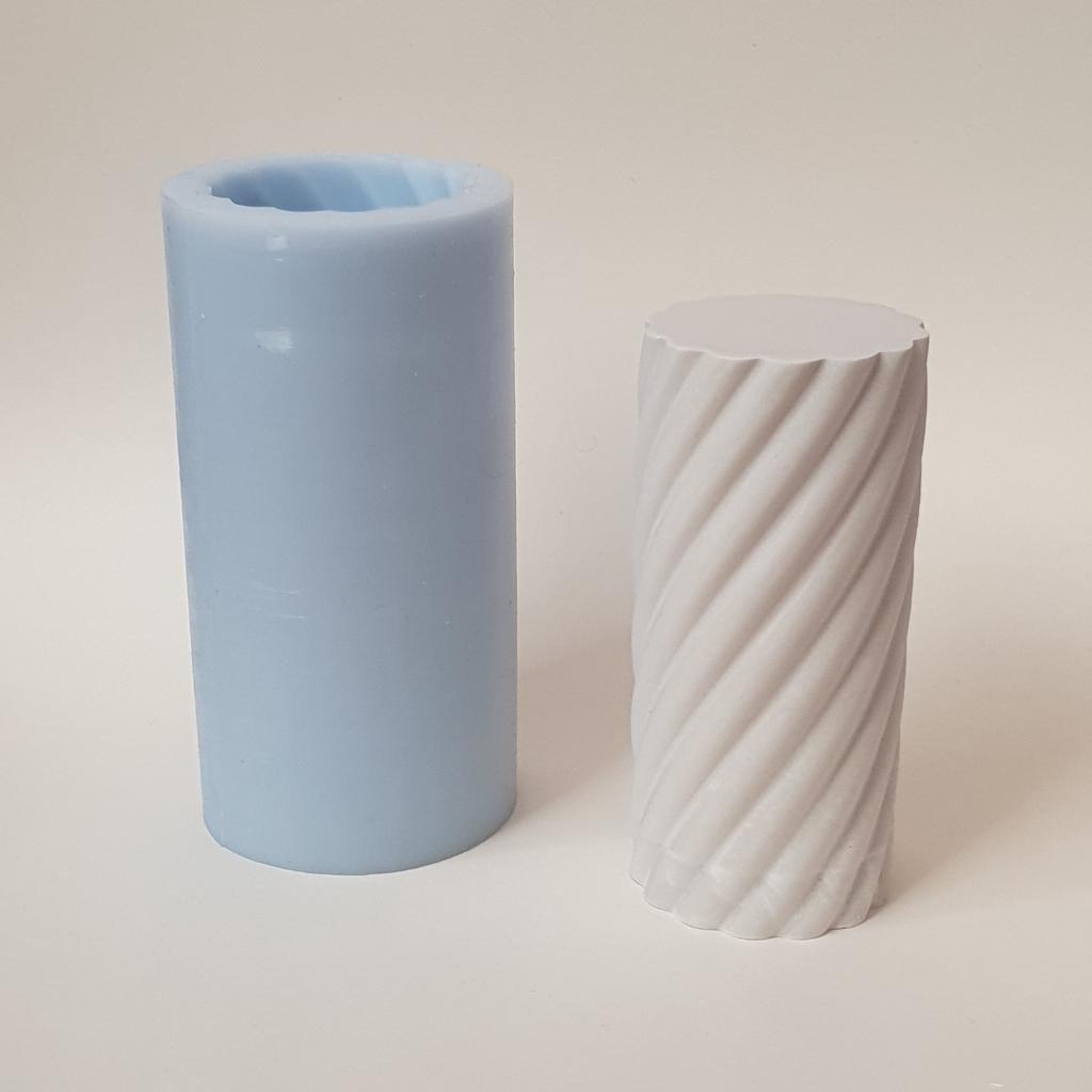 Модель для заливки силиконом 
Свеча Зефирка

🍀Размеры изделия:
Высота 10см
Диаметр 4.5 см

🍀В набо