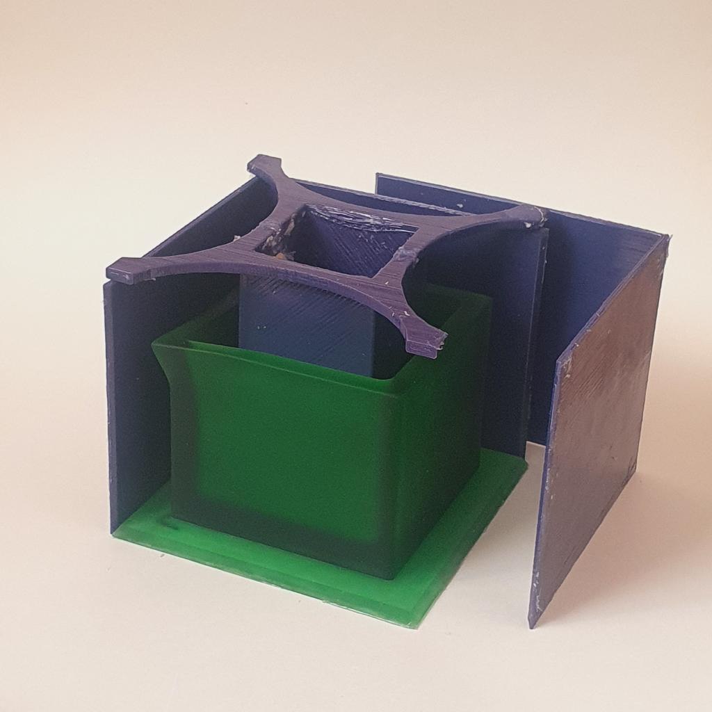 Силиконовая форма  Молочник Квадрат с отверстием для благовония 130