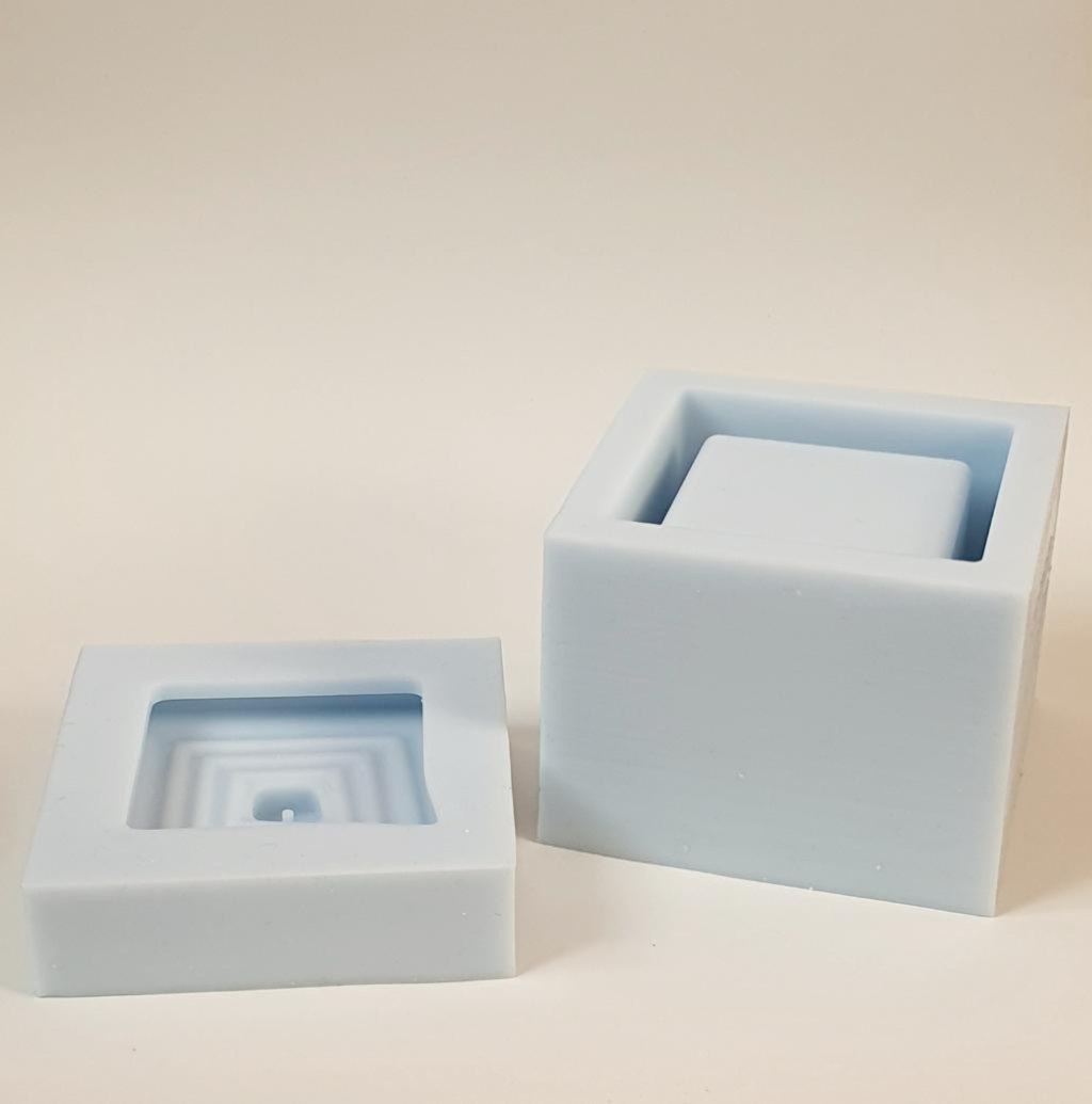 Силиконовая форма  Молочник Квадрат с отверстием для благовония 130